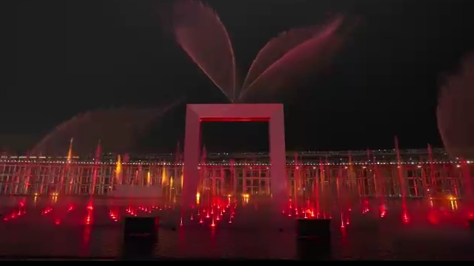 Lo spettacolo di luci all'Expo 2025 di Osaka Kansai