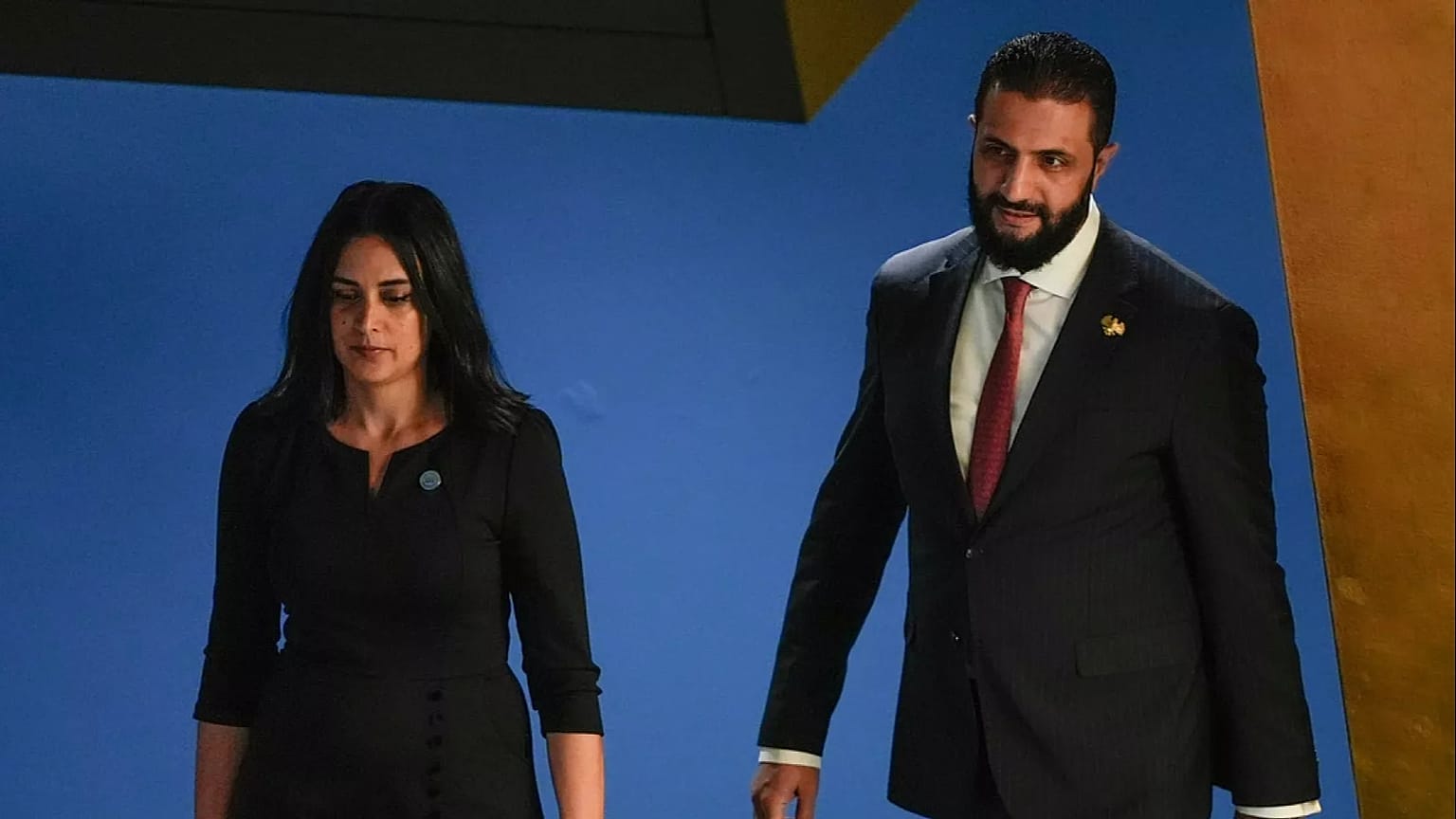  الرئيس السوري أحمد الشرع يصل لإلقاء كلمة خلال الدورة الثمانين للجمعية العامة للأمم المتحدة، الأربعاء 24 سبتمبر/أيلول 2025، في مقر الأمم المتحدة.