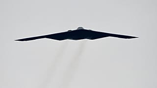 بمب‌افکن بی-۲