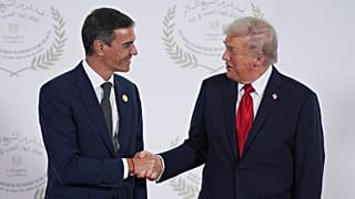 Pedro Sánchez ve Donald Trump Mısır'da bir araya geldi.