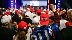 Συγκέντρωση του Turning Point USA στην πανεπιστημιούπολη του Πολιτειακού Πανεπιστημίου της Γιούτα, στο πλαίσιο της προσπάθειας της οργάνωσης να τιμήσει τη μνήμη του Τσάρλι Κερκ, 30 Σεπτεμβρίου 2025 (AP Photo/Alex Goodlett)