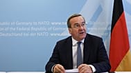 Der deutsche Verteidigungsminister Boris Pistorius nimmt am Mittwoch, dem 15. Oktober 2025, an einer Unterzeichnungszeremonie im NATO-Hauptquartier in Brüssel teil.