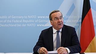 Der deutsche Verteidigungsminister Boris Pistorius nimmt am Mittwoch, dem 15. Oktober 2025, an einer Unterzeichnungszeremonie im NATO-Hauptquartier in Brüssel teil.