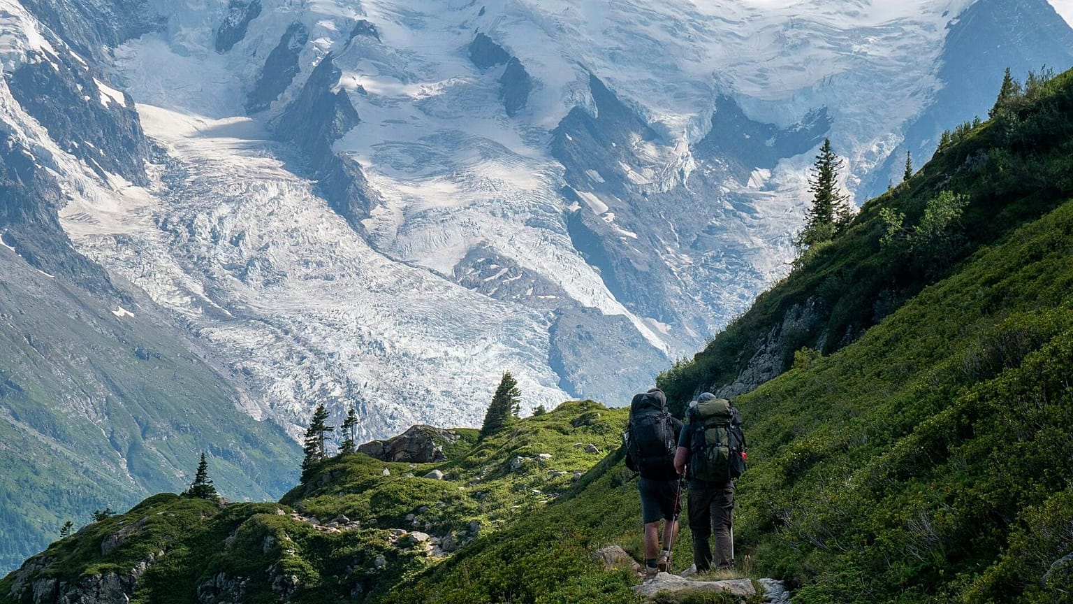 Set-jetting, farm stays and more top Expedia's 2026 travel trends