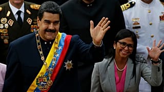 El presidente de Venezuela, Nicolás Maduro, con Delcy Rodríguez en Caracas, Venezuela, el jueves 10 de agosto de 2017.