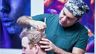 مركز كابيتال هير في إسطنبول يلفت الانتباه في قطاع زراعة الشعر المتنامي في تركيا بفضل العلاج بالأوزون المتطور.