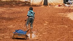 Yeni rapor, çok boyutlu yoksulluk ve iklim değişikliğinin kesişimini ortaya koyuyor