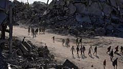 Am 10. Oktober 2025 kehren Palästinenser ins zerstörte Zeitoun-Viertel von Gaza zurück, nach Waffenruhe und Geisel-Freilassung