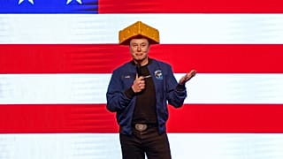 Elon Musk, 30 Mart 2025'te Wisconsin'in Green Bay kentinde konuşuyor.