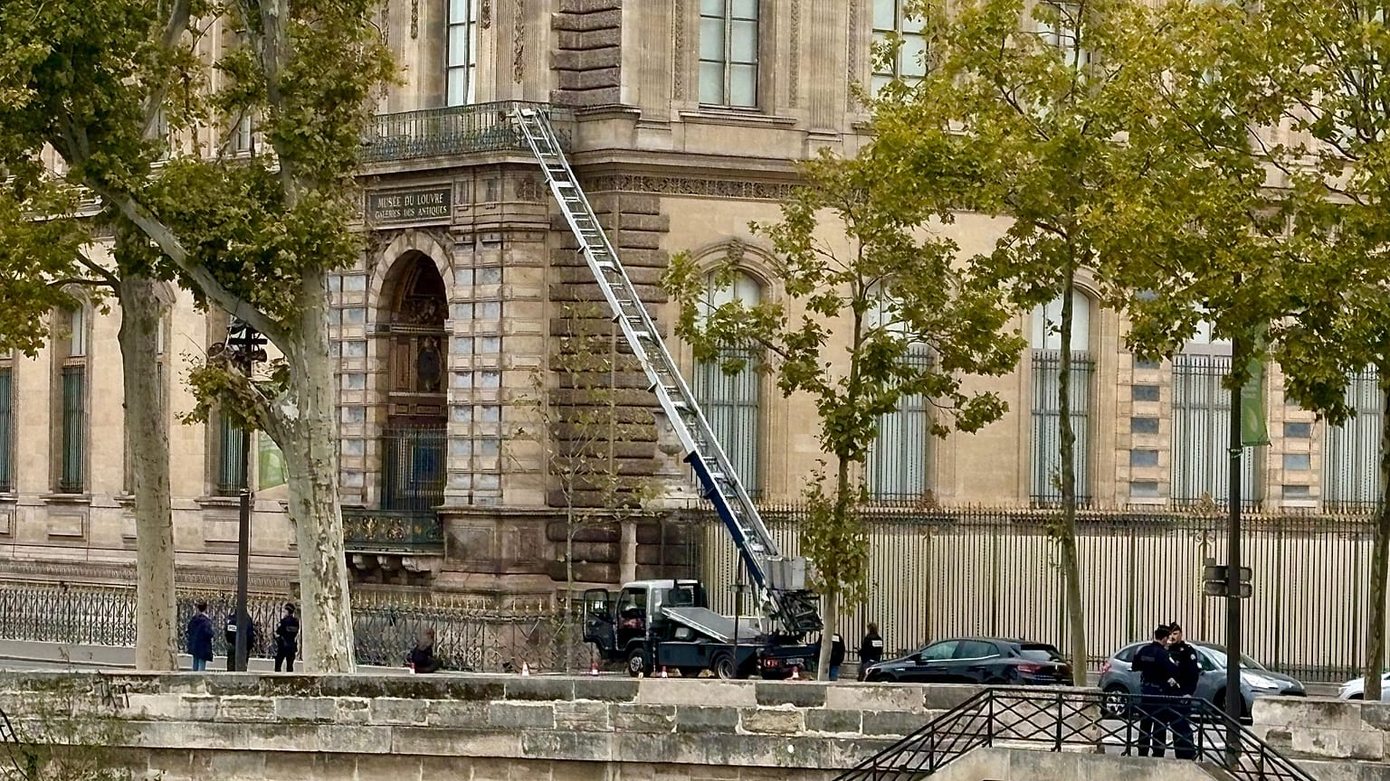 A basket lift used by thieves is seen at the Louvre museum Sunday Oct.19, 2025 in Paris. 