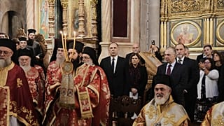 Ο Υπουργός Εξωτερικών της Ελλάδας, Γ Γεραπετρίτης στην τελετή χειροτονίας του Αρχιεπισκόπου Συμεών από τον Πατριάρχη Ιεροσολύμων Θεόφιλο στον Ναό της Αναστάσεως