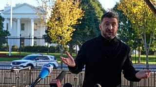 Az ukrán elnök nyilatkozik a sajtónak a washingtoni Fehér Ház előtt