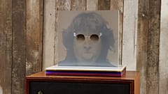 Lennon, Elvis, Jackson ve Oasis'ten ikonik müzik hatıraları açık artırmaya çıkıyor 
