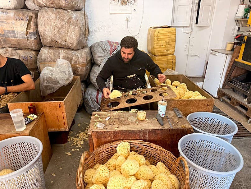 Lavorazione delle spugne a Calimno