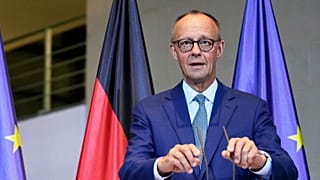 Bundeskanzler Friedrich Merz kommt mit deutlichen Forderungen zum EU-Gipfel nach Brüssel.