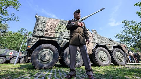 US shutdown: The German government takes over the payment of salaries for US civil servants in Germany.