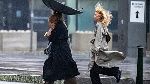 Media España en aviso por temporal debido a la bombogénesis