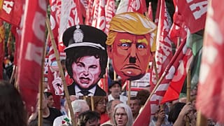 Kormányellenes tüntetés Buenos Airesben 2025. október 22-én