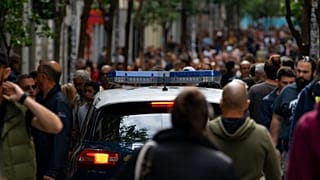 Imagen de archivo de un veh´´iculo de la Policía transitando por las calles de España.