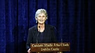 Catherine Connolly s'exprime après avoir été élue nouvelle présidente de l'Irlande au château de Dublin, le 25 octobre 2025.