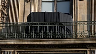 Rapina al Louvre, media francesi: fermati due sospetti, uno era diretto in Algeria