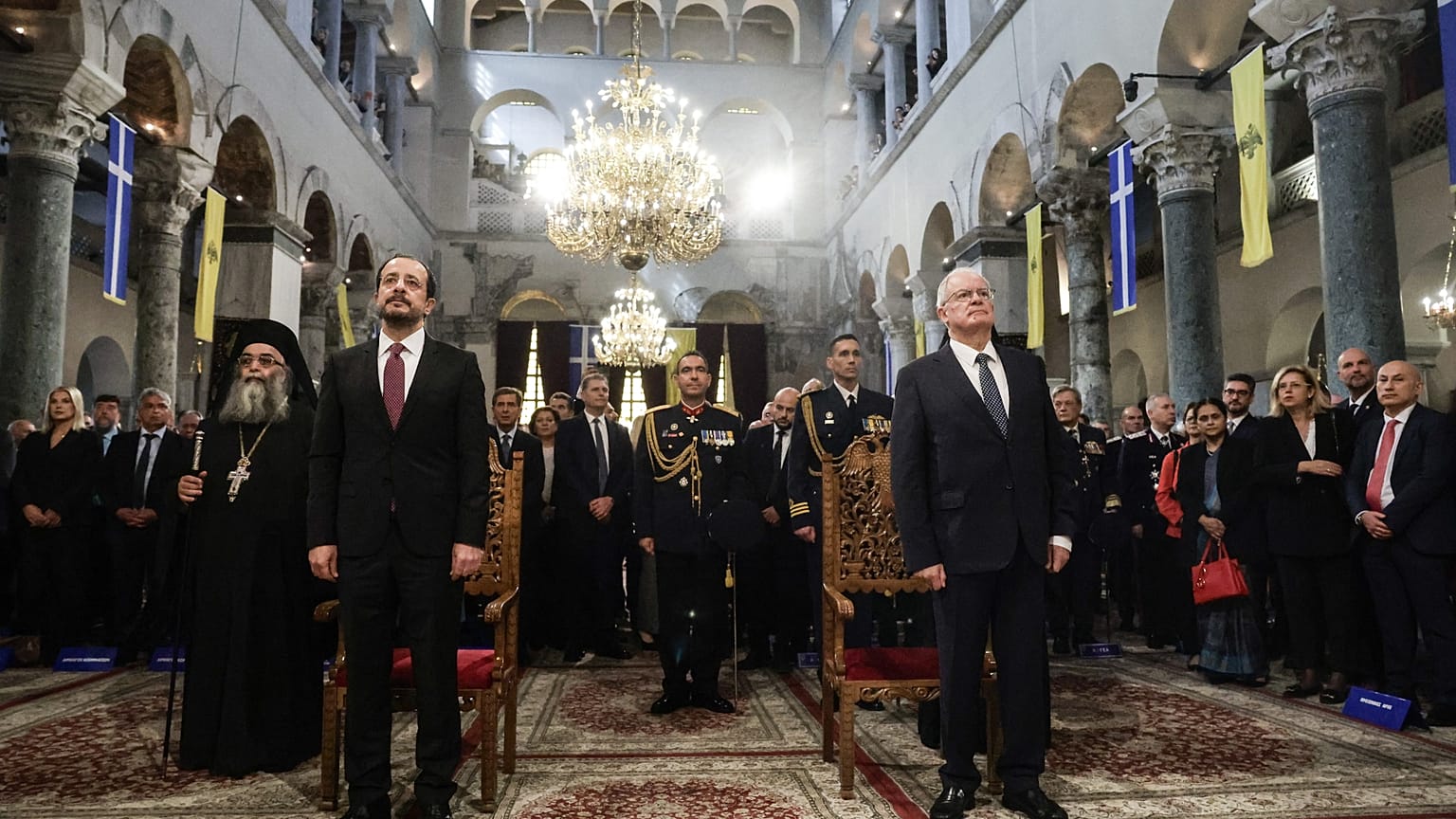 Κωνσταντίνος Τασούλας και Νίκος Χριστοδουλίδης στη Δοξολογία στο ναό του Αγίου Δημητρίου, για την εορτή του Πολιούχου της Θεσσαλονίκης