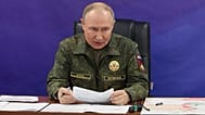 Putin askeri kamuflaj giyerek kamuoyuna açıklama yaptı, 26 Ekim 2025