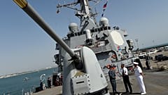 El presidente de Estados Unidos, Barack Obama, visita el USS Ross en la Estación Naval de Rota en Cádiz, España, el domingo 10 de julio de 2016.