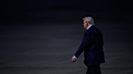 الرئيس الأميركي دونالد ترامب يصل إلى مطار هانيدا الدولي في طوكيو، الاثنين 27 أكتوبر/تشرين الأول 2025. 