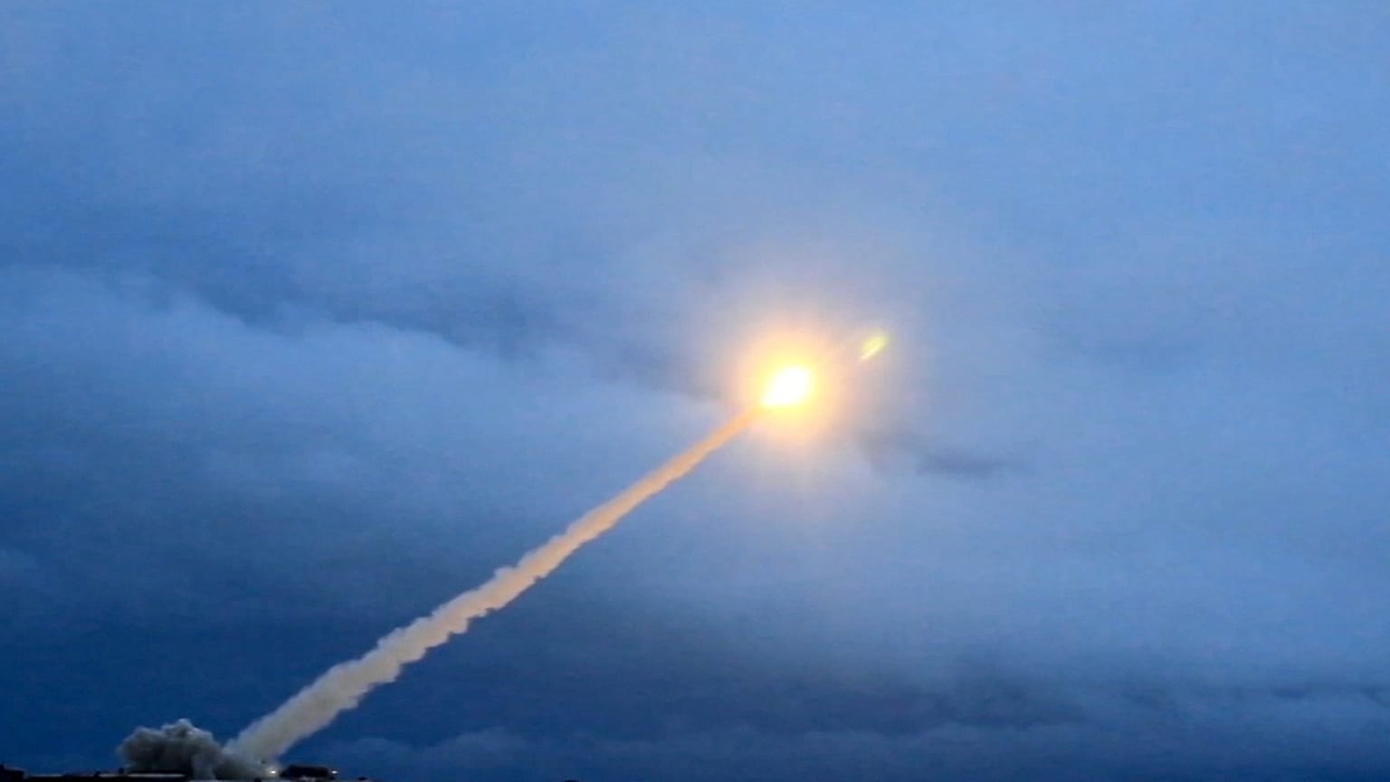 ARCHIV: Start von Russlands neuer nuklearbetriebener interkontinentaler Marschflugkörper, wie von Präsident Wladimir Putin angekündigt (1. März 2018).