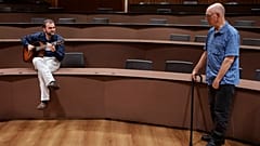 جلسة العلاج بالموسيقى في مستشفى ماونت سيناي، يوم الاثنين 15 يوليو 2024، في نيويورك. 