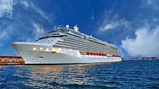 Yelkenli bir yolcu gemisi