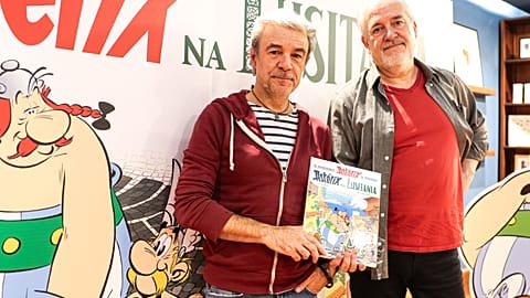 Fabcaro (texto) e Didier Conrad (desenho) são os autores do novo álbum de Astérix