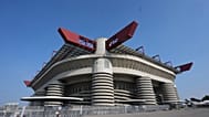 Una veduta dello stadio San Siro (AP Photo/Antonio Calanni)”