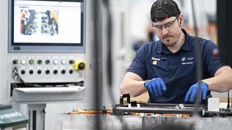 Küresel şirketlerde işten çıkarma dalgası: Neler oluyor?