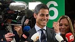 Rob Jetter, líder del D66, celebra los resultados de las elecciones en La Haya, el jueves 30 de octubre de 2025