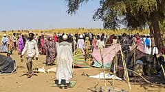 سودانيون فروا من مدينة الفاشر، بعد أن قتلت قوات شبه عسكرية سودانية مئات الأشخاص في منطقة دارفور بغرب البلاد، السودان، الأربعاء 29 أكتوبر/تشرين الأول 2025.
