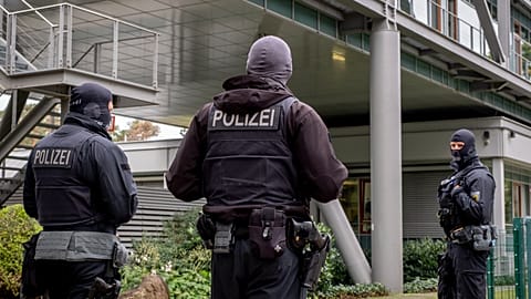 Breaking Bad in Brandenburg: 100 kg Partydrogen und Kanister voller Chemikalien