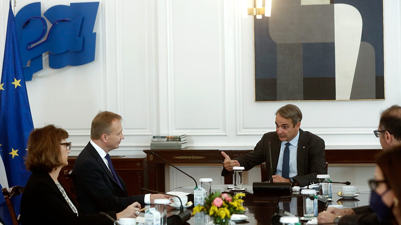 Συνάντηση Σεραφιν - Μητσοτάκη στο Μέγαρο Μαξίμου