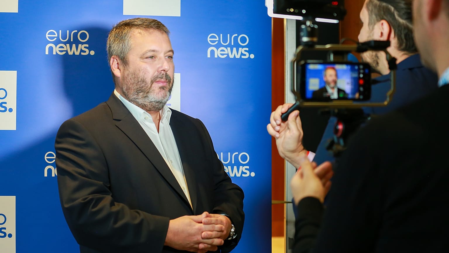 Przemysław Kuna, prezes UKE w rozmowie z Euronews zapewnia, że chce wzmacniać pozycję polskich przedsiębiorców w konkurencji z big techami.