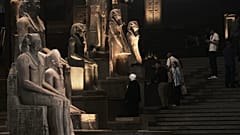 سياح يزورون المتحف المصري الكبير في الجيزة، مصر، الجمعة 23 مايو 2025.