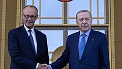 Recep Tayyip Erdoğan et Friedrich Merz avant leur rencontre au palais présidentiel d'Ankara, en Turquie, le jeudi 30 octobre 2025