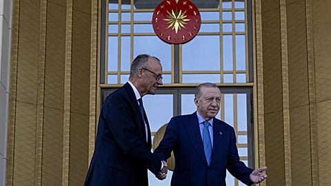 Turkey's President Recep Tayyip Erdoğan welcomes German Chancellor Friedrich Merz at the presidential palace in Ankara, 30 October, 2025