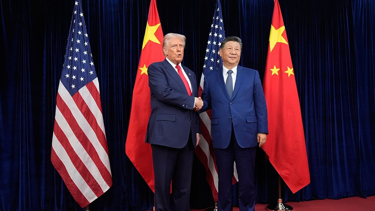 دیدار رهبران آمریکا و چین در کره جنوبی