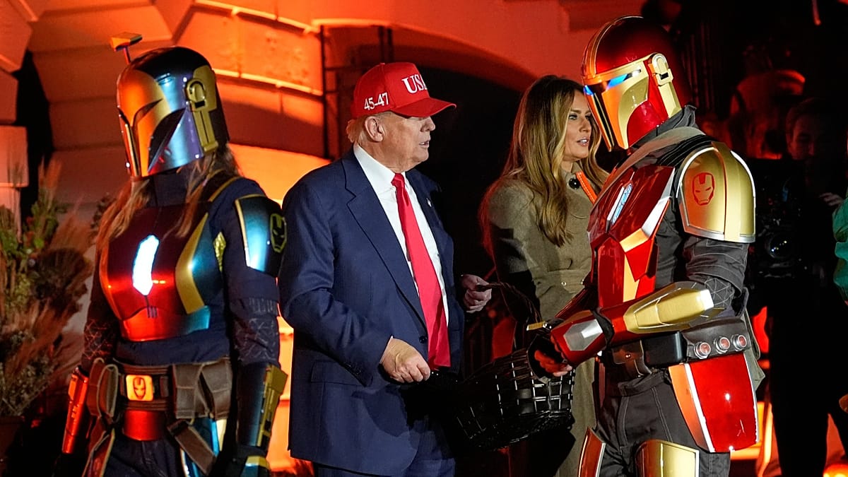 Trump and first lady hand out candy at White House Halloween celebration