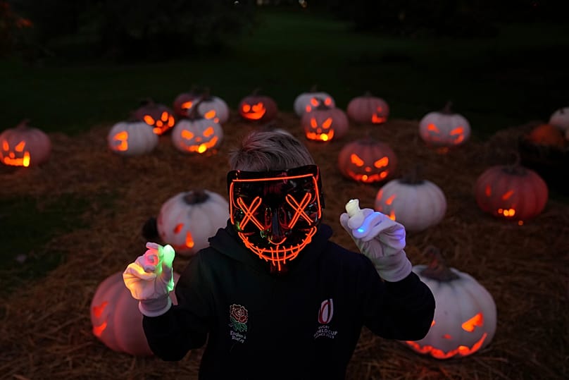 Kerzen, Lagerfeuer und Licht an Halloween, (DATEI) 2024, Vereinigtes Königreich