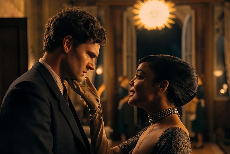Tom Bateman and Tessa Thompson as George and Hedda Tesman
