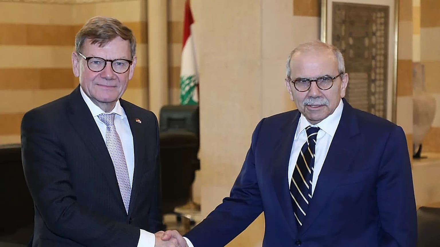 Außenminister Johann Wadephul (CDU) besucht in Libanon die deutsche Fregatte der UNIFIL-Mission.