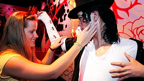 شخصية شمعية لمايكل جاكسون في متحف مدام توسو في هوليوود في الذكرى الأولى لوفاة نجم البوب الجمعة 25 يونيو 2010.