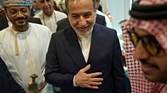 وزير الخارجية الإيراني عباس عراقجي  ووزير الخارجية العماني بدر البوسعيدي